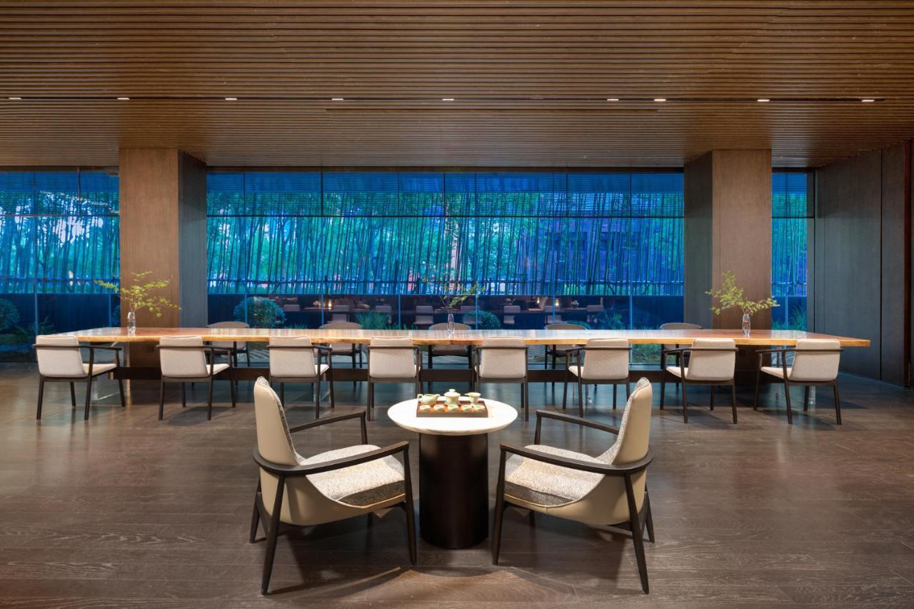 HUALUXE Shanghai Changfeng Park, an IHG Hotel Bagian luar foto