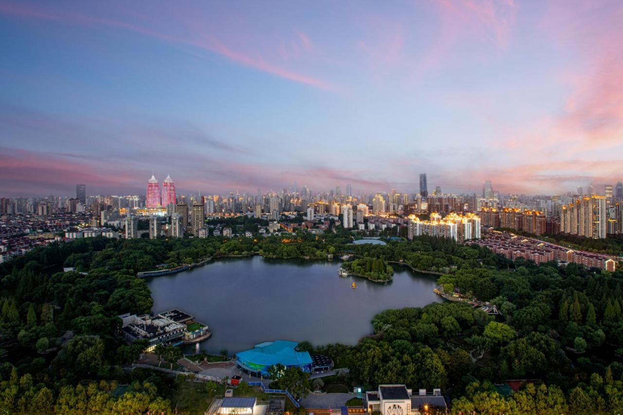 HUALUXE Shanghai Changfeng Park, an IHG Hotel Bagian luar foto