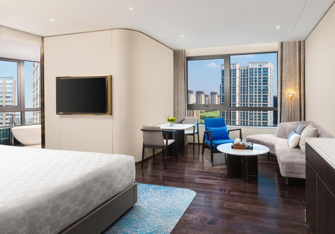 HUALUXE Shanghai Changfeng Park, an IHG Hotel Bagian luar foto